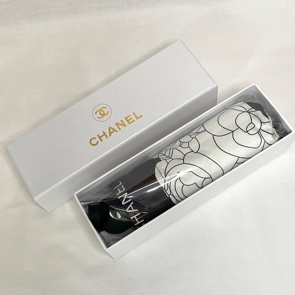 Chanel Umbrella Black & White New In Box VIP - Picture 2 of 10
